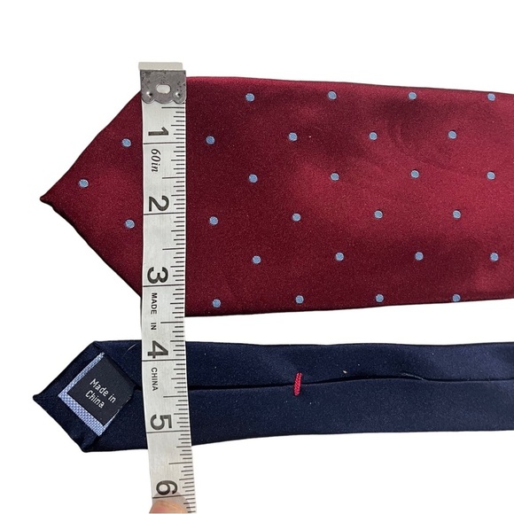Tommy Hilfiger Men Burgundy & Periwinkle Blue Dots All Over 100% Silk Necktie - Picture 7 of 8